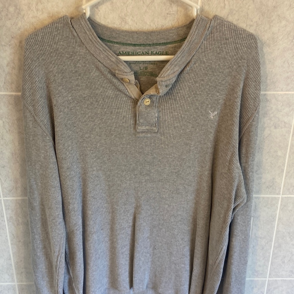 American Eagle Outfitters L/G long sleeve